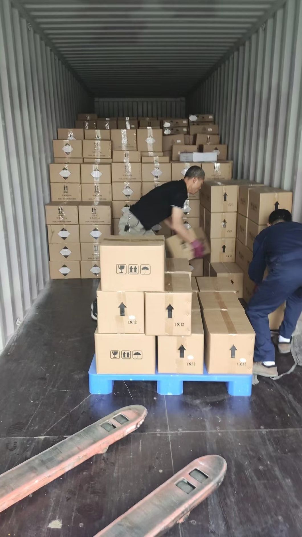 Factory Direct لاک خودرو با محتوای جامد بالا را با کیفیت بالا ارائه می دهد